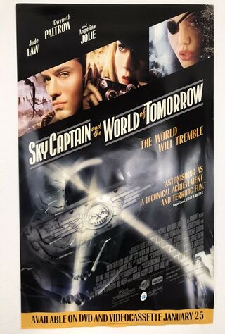 Sky Captain And The World Of Tomorrow (2004) Main Poster